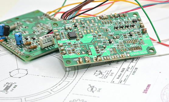 ハードウェア:組込型パソコン